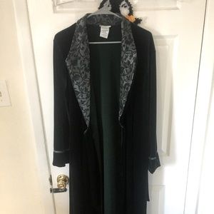 Amanda Stewart Green Velvet Robe